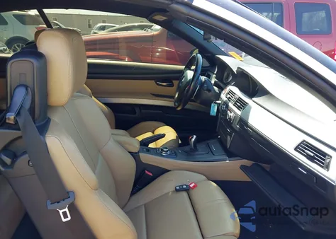 2011 BMW M3 из США, поврежденный, VIN WBSDX9C50BE585251